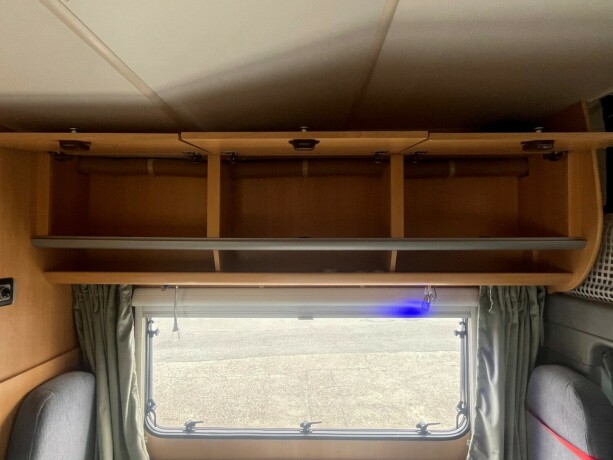 dethleffs-advantage-lav-seng-nede-alkove-truma-kobi-varmer-ryggekamera-kj248leskap-god-nyttelast-diesel-2004-big-26