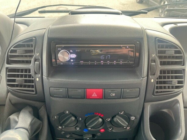 dethleffs-advantage-lav-seng-nede-alkove-truma-kobi-varmer-ryggekamera-kj248leskap-god-nyttelast-diesel-2004-big-17