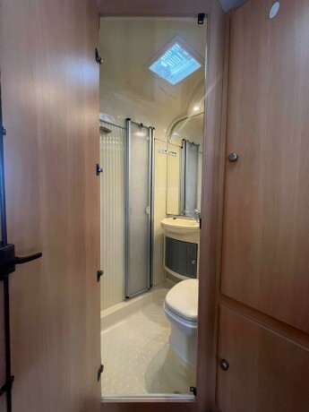 dethleffs-advantage-lav-seng-nede-alkove-truma-kobi-varmer-ryggekamera-kj248leskap-god-nyttelast-diesel-2004-big-47