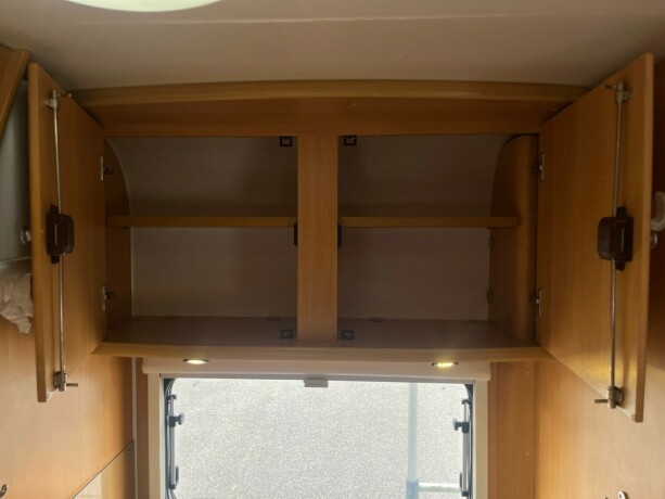 dethleffs-advantage-lav-seng-nede-alkove-truma-kobi-varmer-ryggekamera-kj248leskap-god-nyttelast-diesel-2004-big-33