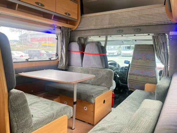 dethleffs-advantage-lav-seng-nede-alkove-truma-kobi-varmer-ryggekamera-kj248leskap-god-nyttelast-diesel-2004-big-24