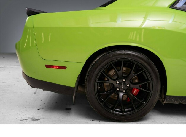 dodge-challenger-bensin-2015-big-11