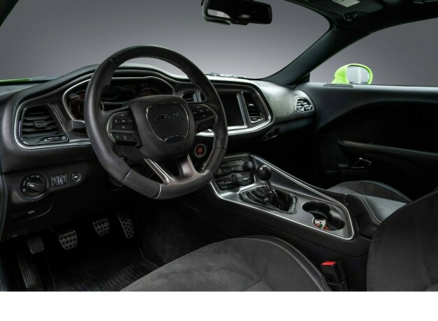 dodge-challenger-bensin-2015-big-14