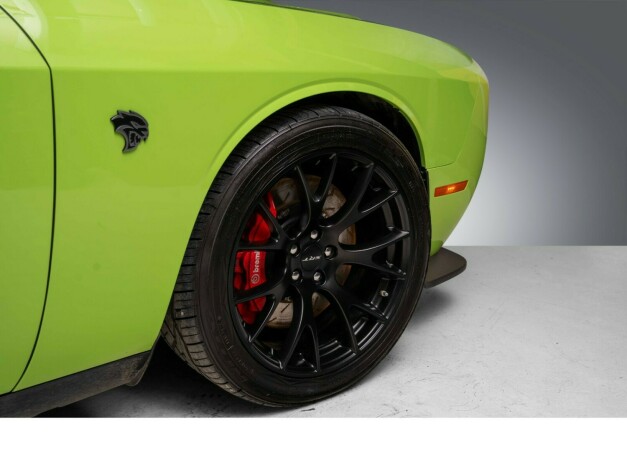 dodge-challenger-bensin-2015-big-12