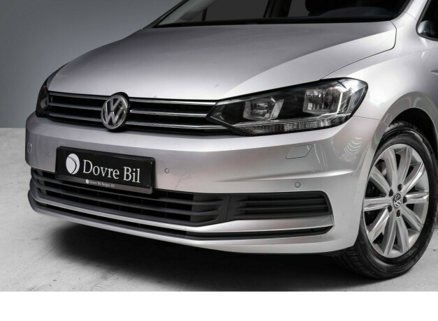 volkswagen-touran-bensin-2016-big-2