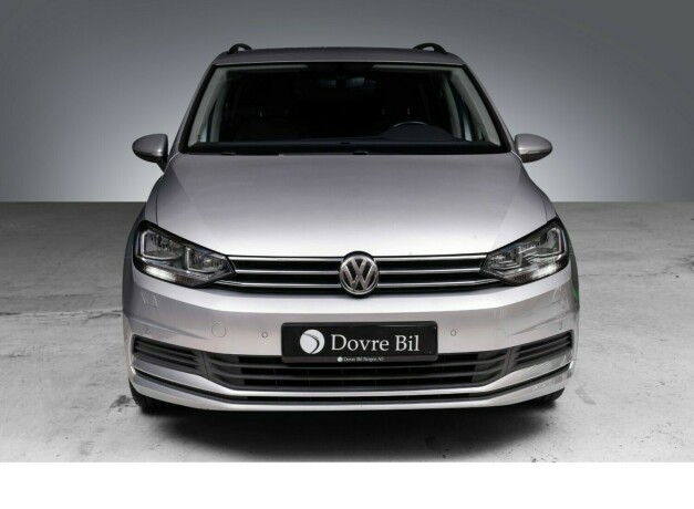 volkswagen-touran-bensin-2016-big-5