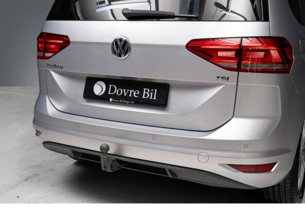 volkswagen-touran-bensin-2016-big-11