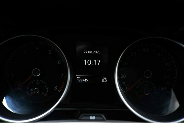 volkswagen-touran-bensin-2016-big-14