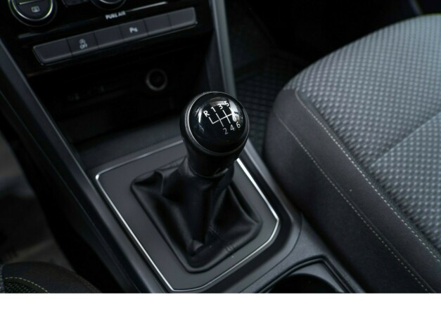 volkswagen-touran-bensin-2016-big-16