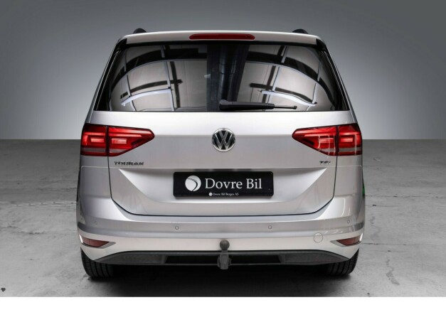 volkswagen-touran-bensin-2016-big-8