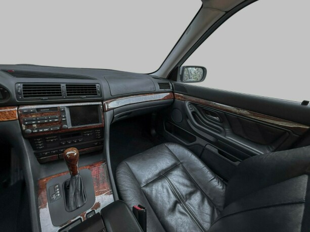 bmw-7-serie-bensin-2000-big-39