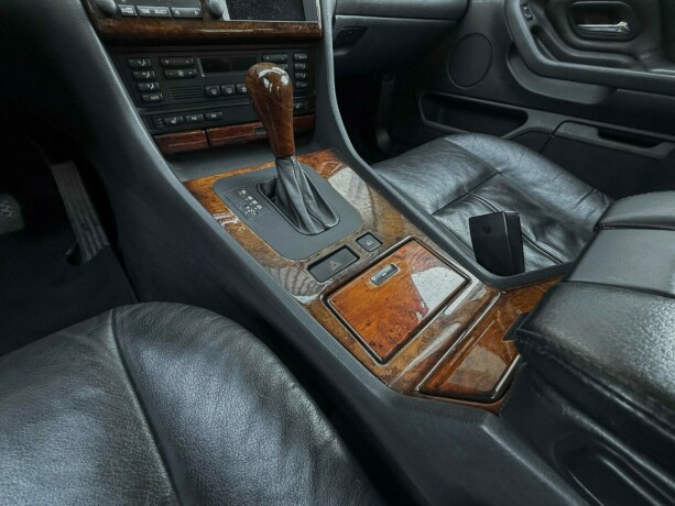 bmw-7-serie-bensin-2000-big-38