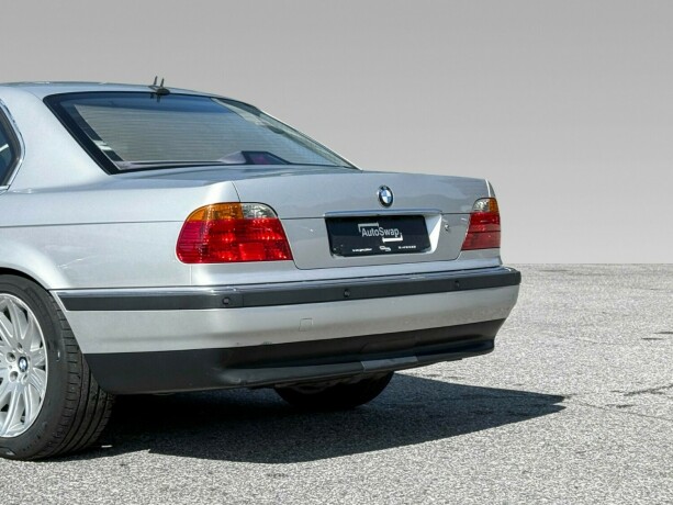 bmw-7-serie-bensin-2000-big-12