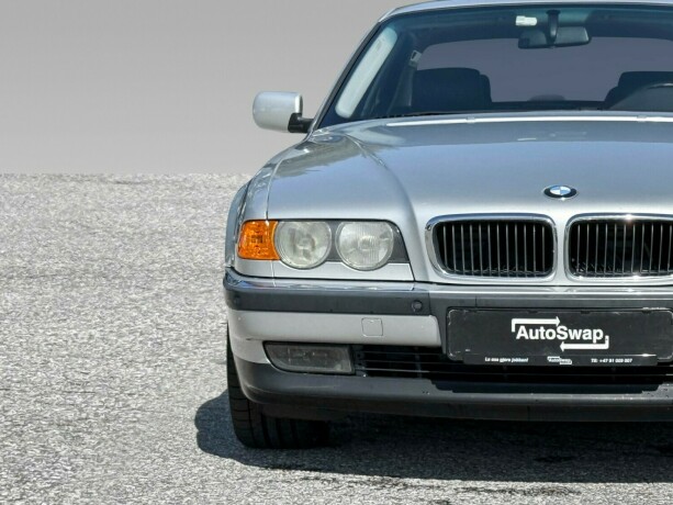 bmw-7-serie-bensin-2000-big-4