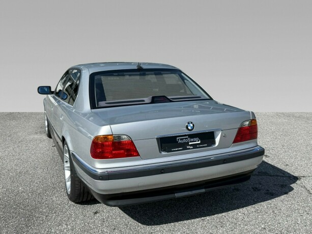 bmw-7-serie-bensin-2000-big-18