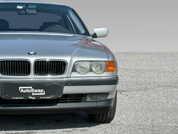 bmw-7-serie-bensin-2000-big-3