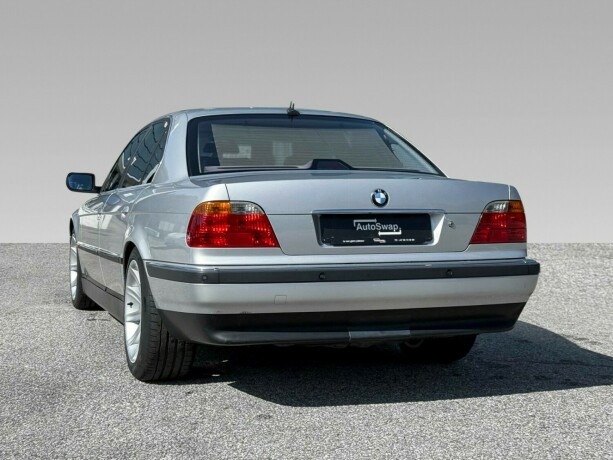 bmw-7-serie-bensin-2000-big-13