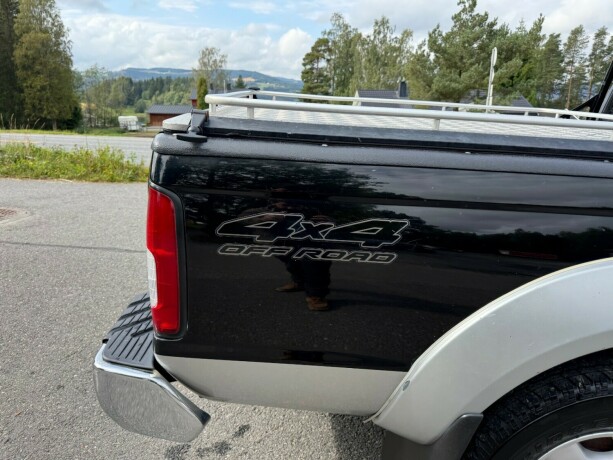 nissan-king-cab-diesel-2011-big-5