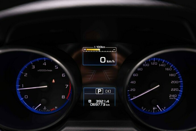 subaru-outback-bensin-2017-big-12