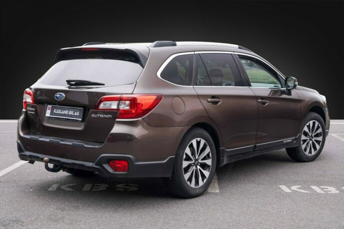 subaru-outback-bensin-2017-big-11