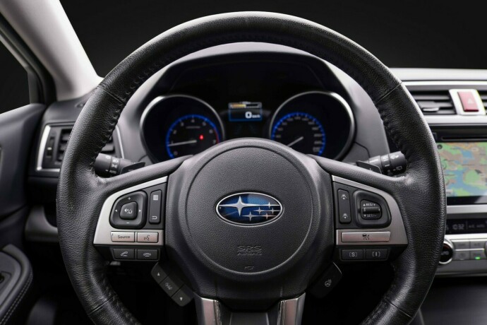 subaru-outback-bensin-2017-big-13