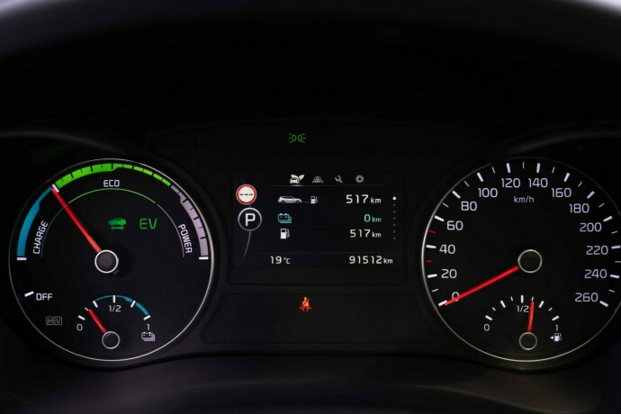 kia-optima-plug-in-petrol-2018-big-13