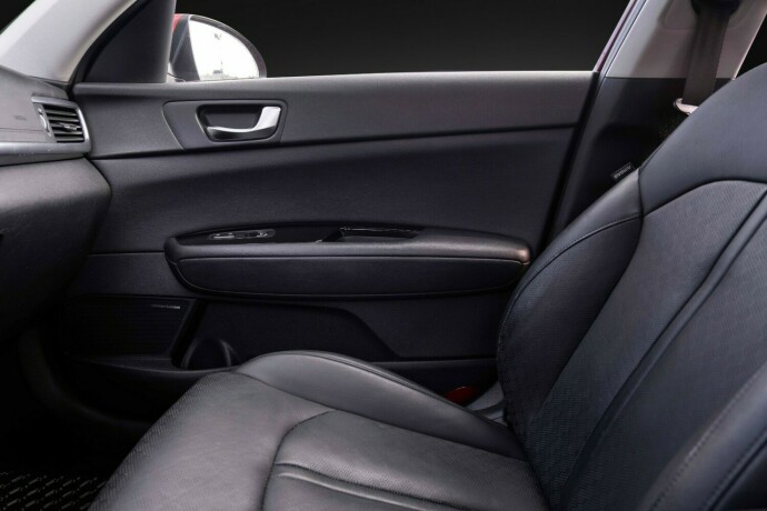 kia-optima-plug-in-petrol-2018-big-18