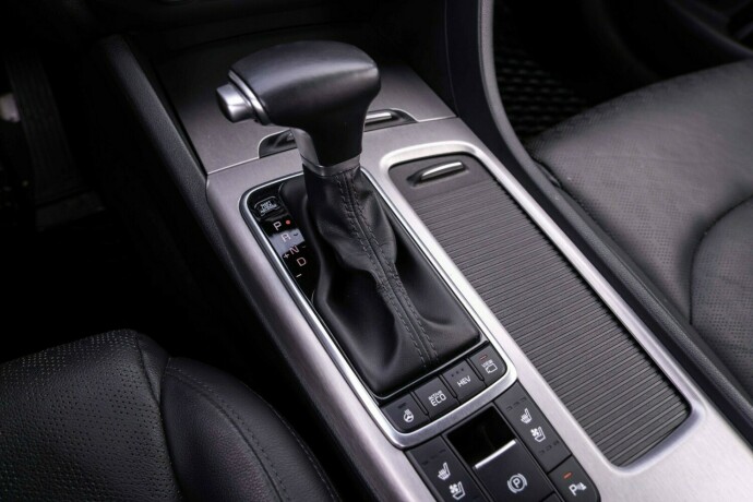 kia-optima-plug-in-petrol-2018-big-19