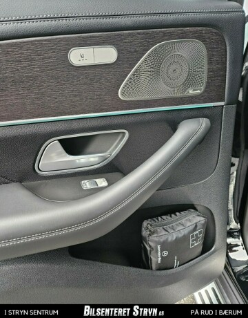 mercedes-benz-gle-elektrisitetdiesel-2023-big-17