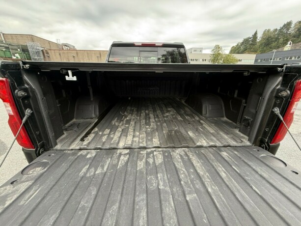 chevrolet-silverado-bensin-2022-big-14