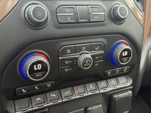 chevrolet-silverado-bensin-2022-big-28
