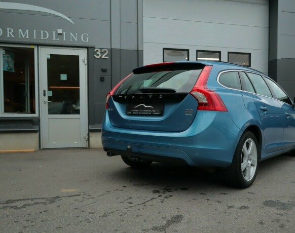 volvo-v60-diesel-2013-big-3