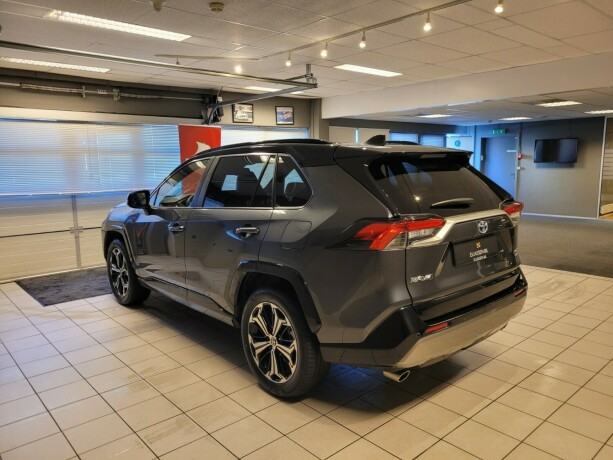toyota-rav4-elektrisitetbensin-2022-big-6