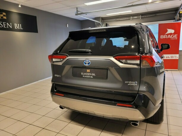 toyota-rav4-elektrisitetbensin-2022-big-5