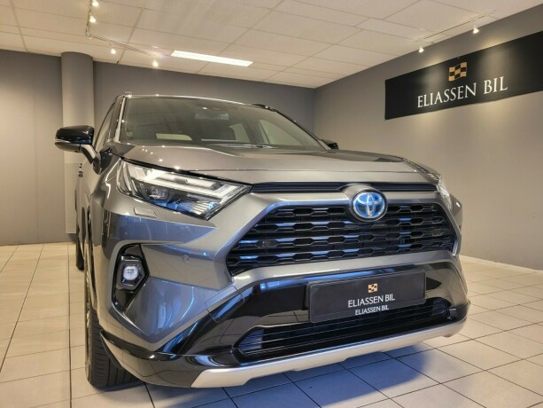 toyota-rav4-elektrisitetbensin-2022-big-9