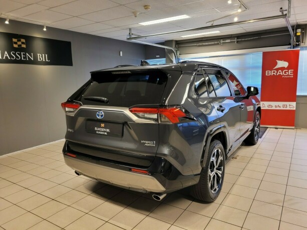 toyota-rav4-elektrisitetbensin-2022-big-4