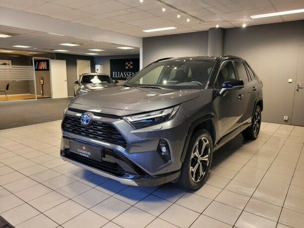 toyota-rav4-elektrisitetbensin-2022-big-8