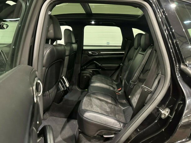 porsche-cayenne-elektrisitetbensin-2017-big-10