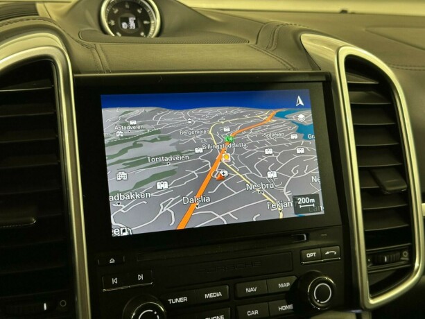 porsche-cayenne-elektrisitetbensin-2017-big-19