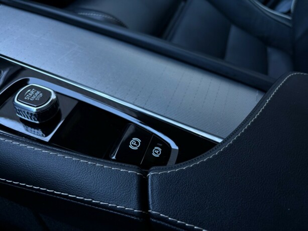 volvo-xc-90-plug-in-petrol-2022-big-38