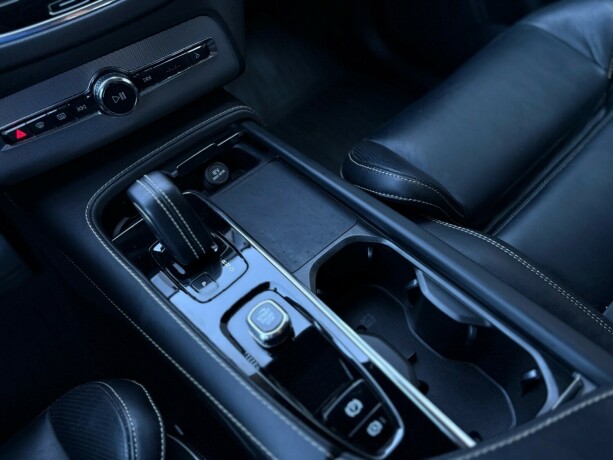 volvo-xc-90-plug-in-petrol-2022-big-35