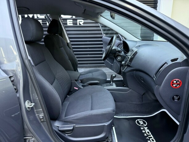 hyundai-i30-bensin-2009-big-21