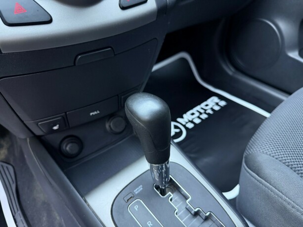 hyundai-i30-bensin-2009-big-18