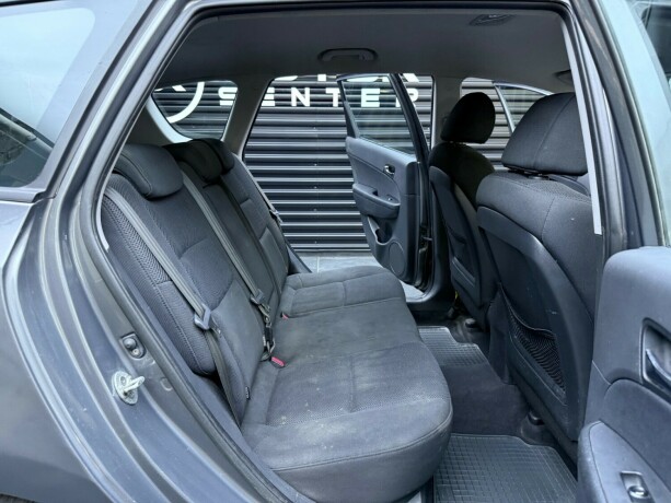 hyundai-i30-bensin-2009-big-23