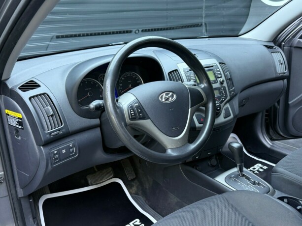 hyundai-i30-bensin-2009-big-10