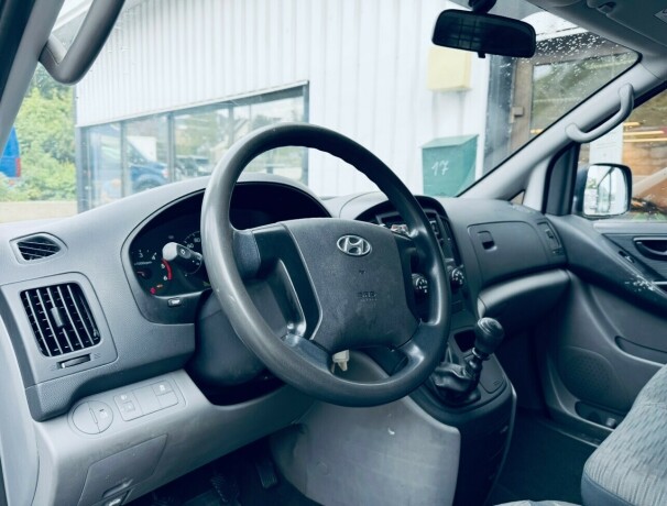 hyundai-h-1-diesel-2013-big-9