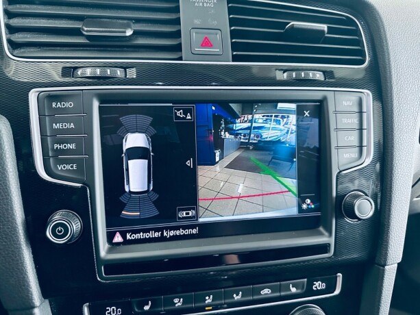 volkswagen-golf-elektrisitetbensin-2016-big-24