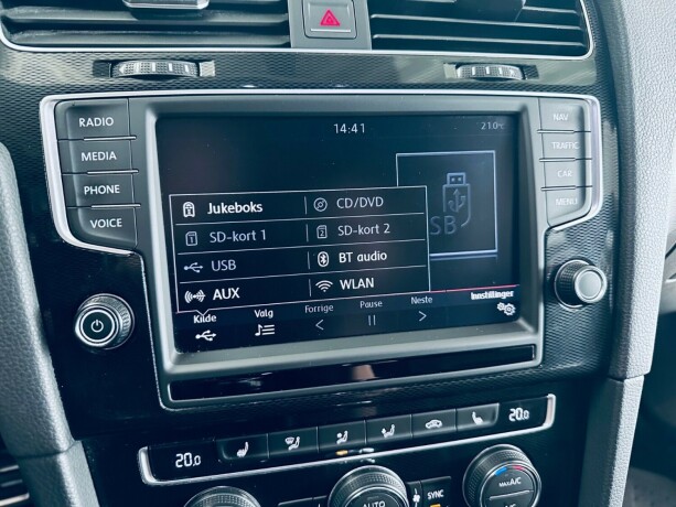 volkswagen-golf-elektrisitetbensin-2016-big-22