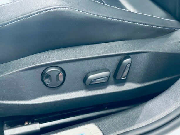 volkswagen-golf-elektrisitetbensin-2016-big-11