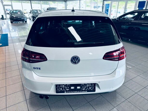 volkswagen-golf-elektrisitetbensin-2016-big-5